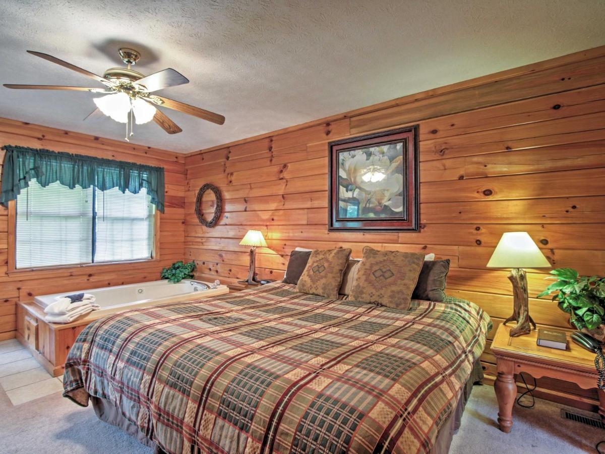 Idyllic Cabin With Hot Tub Less Than 2 Mi To Dollywood! Sevierville Exterior foto