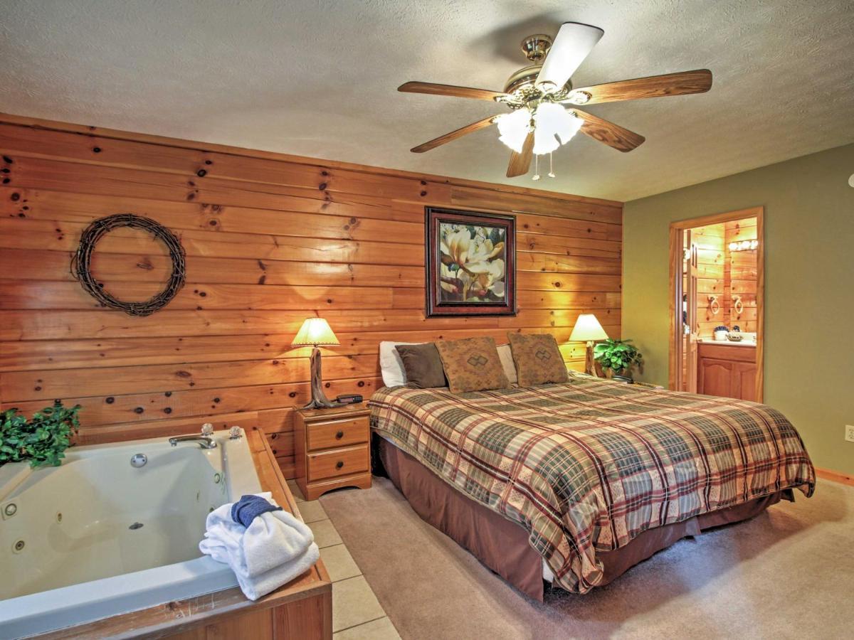 Idyllic Cabin With Hot Tub Less Than 2 Mi To Dollywood! Sevierville Exterior foto